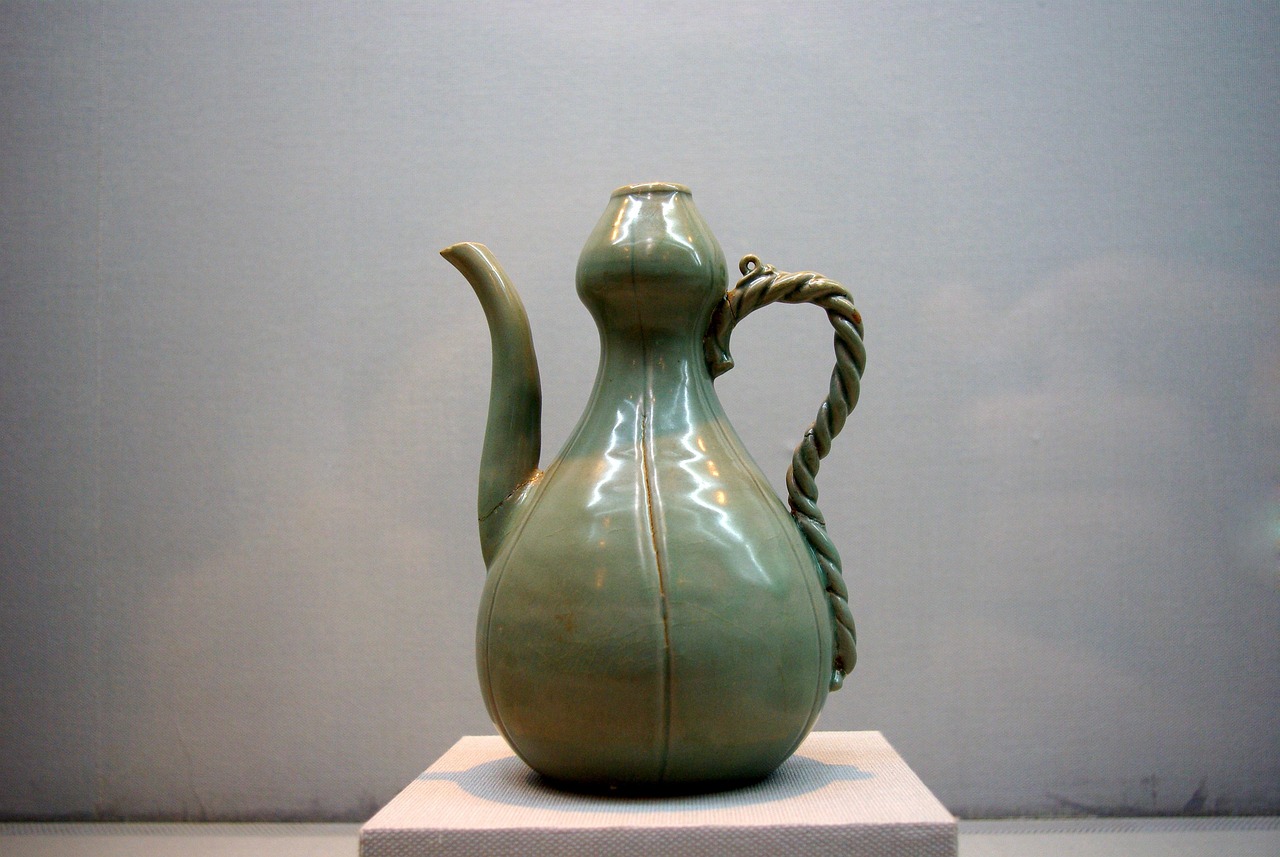 Container, some people don't, vase — Most Famous Hands in Poker History